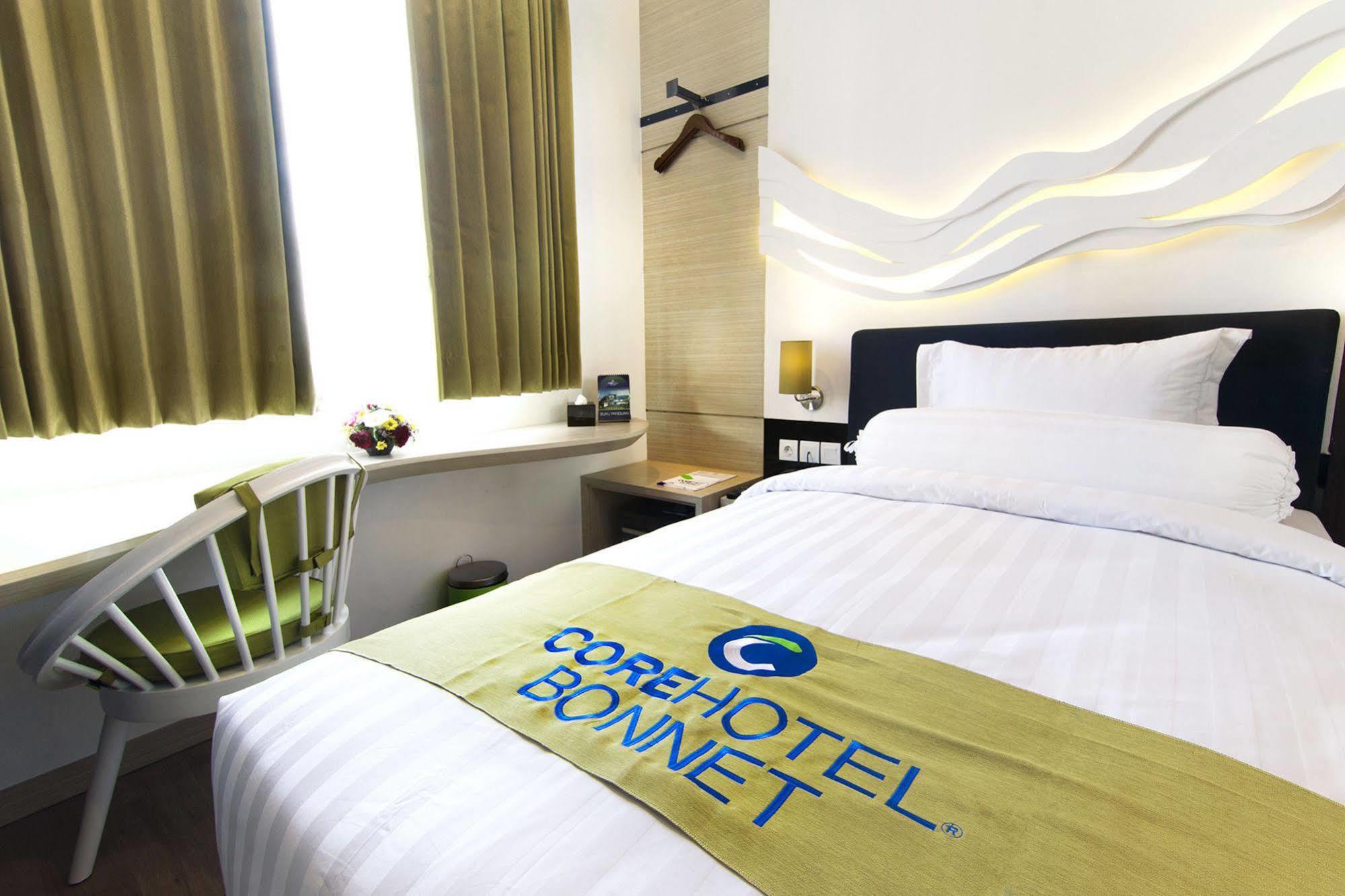 Bonnet Hotel Сурабая Екстер'єр фото
