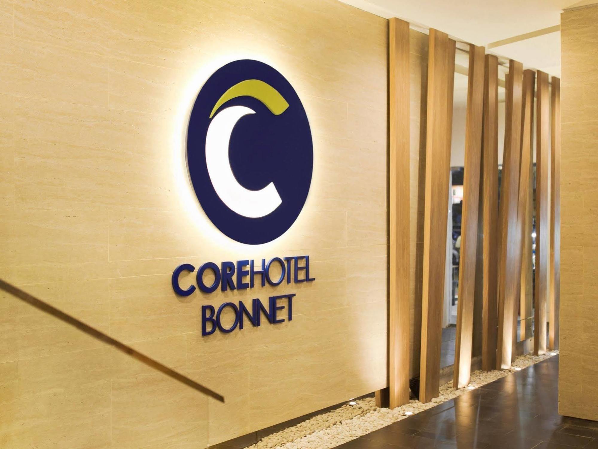 Bonnet Hotel Сурабая Екстер'єр фото