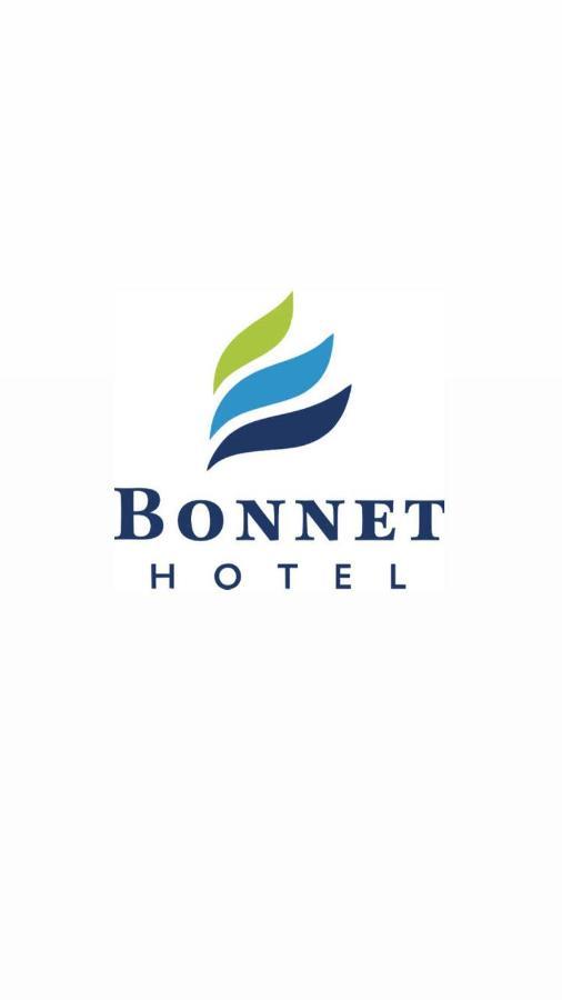 Bonnet Hotel Сурабая Екстер'єр фото